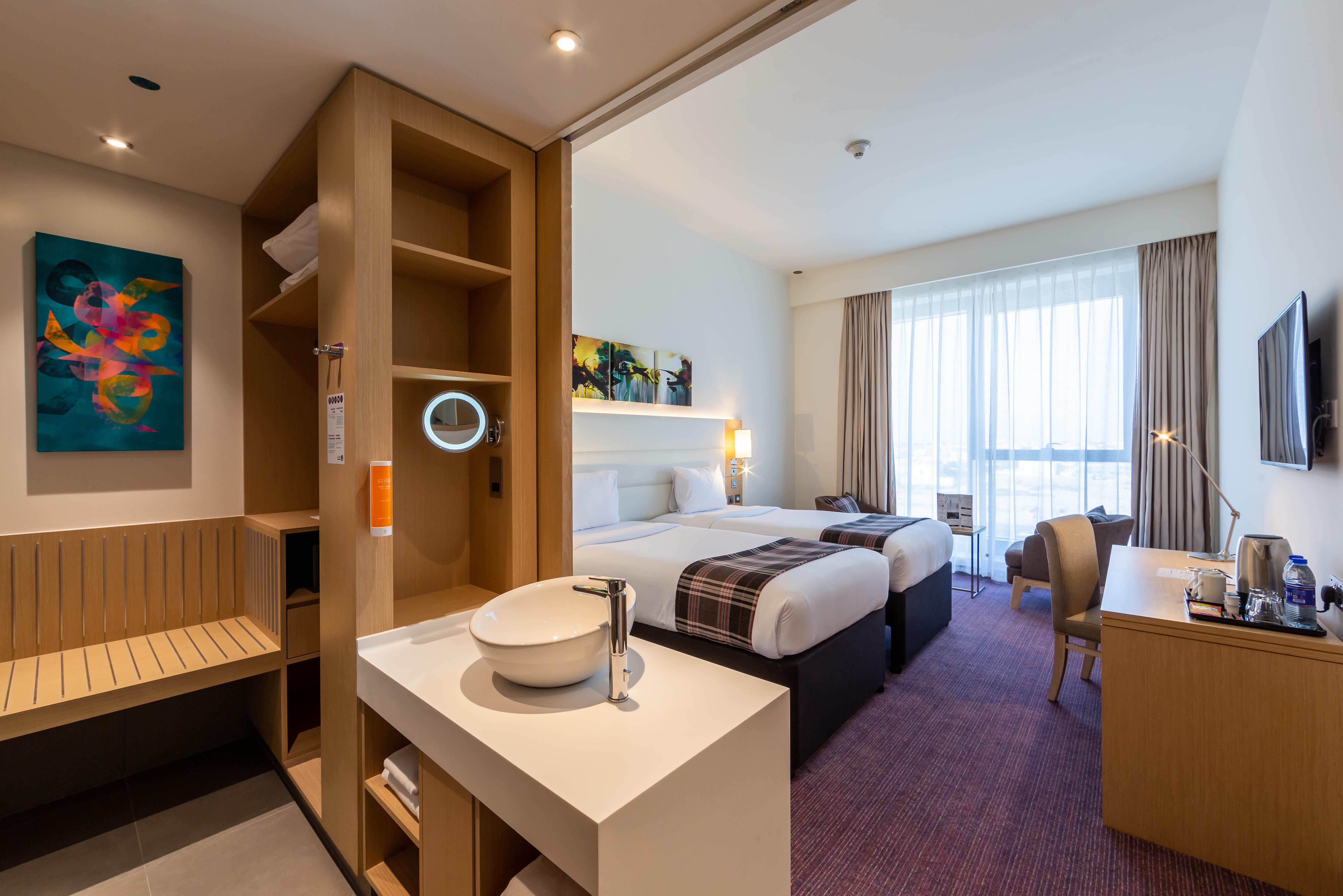Premier Inn Dubai Dragon Mart Extérieur photo