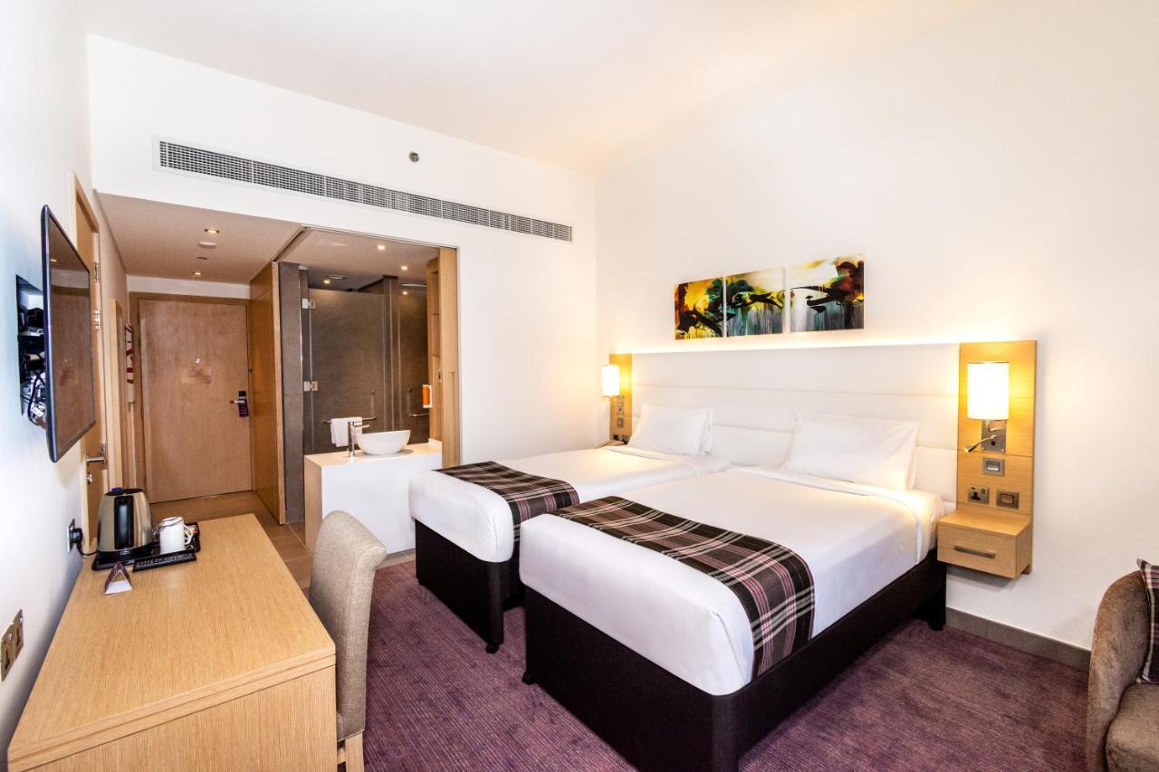 Premier Inn Dubai Dragon Mart Extérieur photo