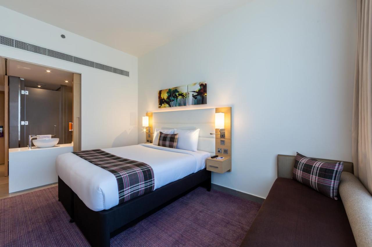 Premier Inn Dubai Dragon Mart Extérieur photo